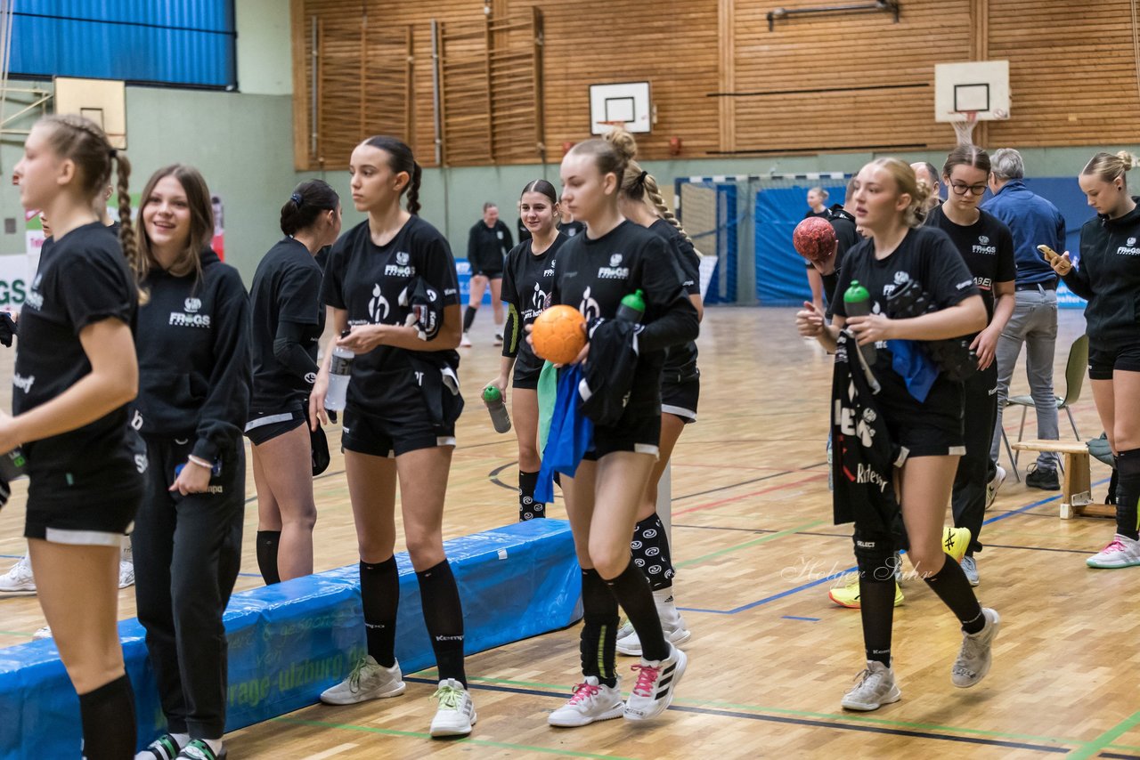 Bild 2 - wBJ SV Henstedt Ulzburg - TuRa Meldorf : Ergebnis: 22:38